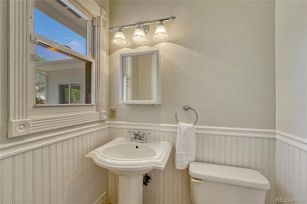 234 Crestridge Avenue Colorado Springs CO 80906