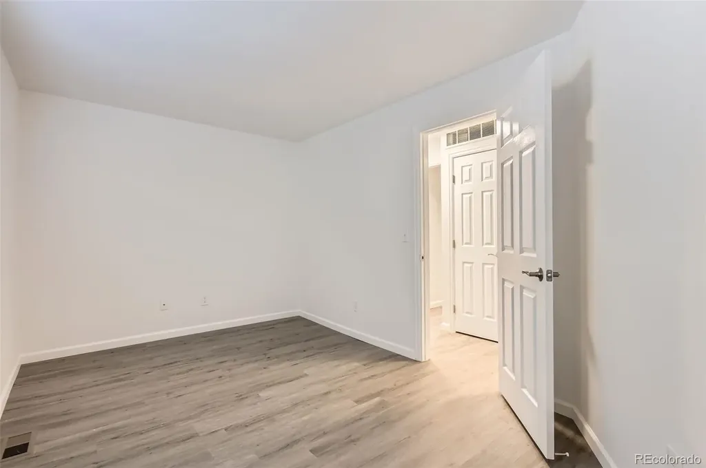 932 S Dearborn Aurora CO 80012