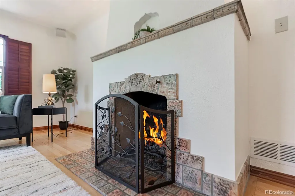 1090 Bonnie Brae Boulevard Denver CO 80209