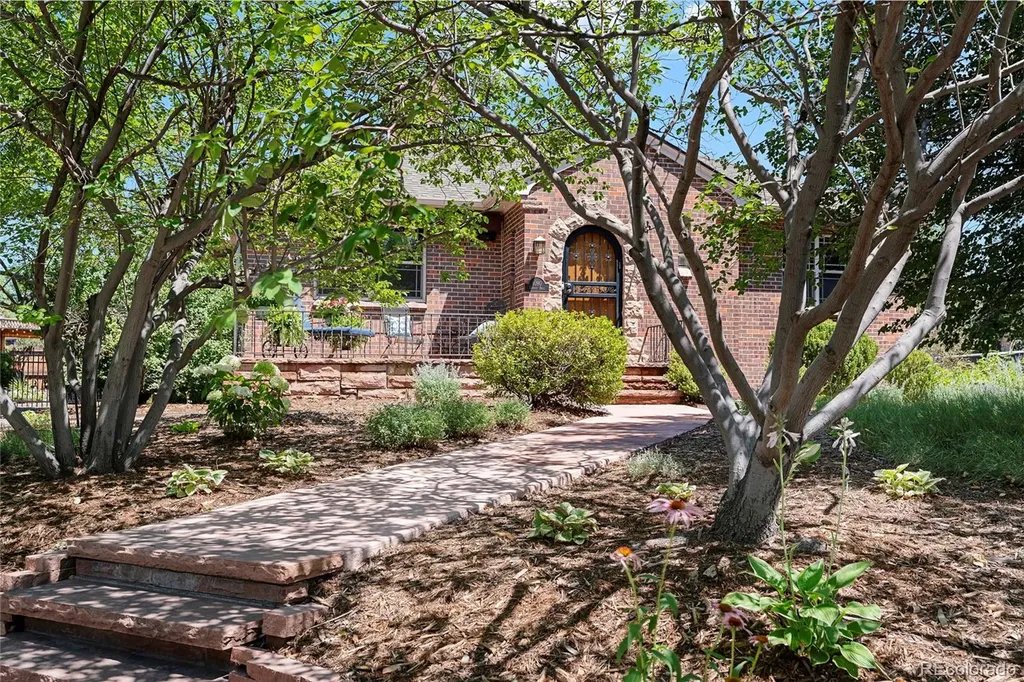 1090 Bonnie Brae Boulevard Denver CO 80209