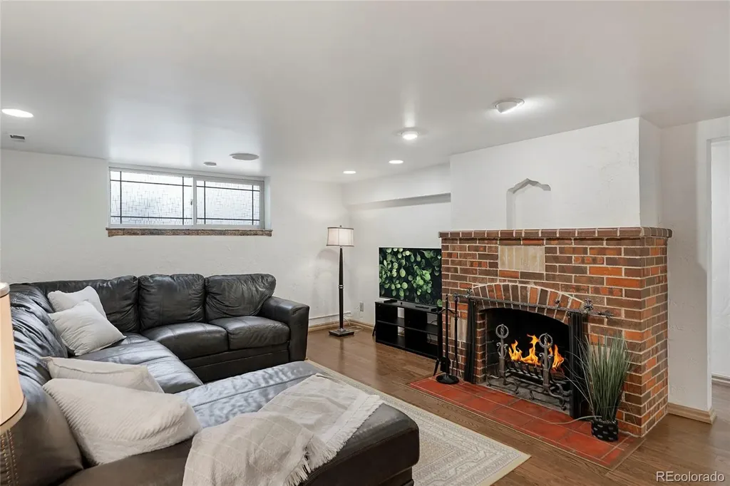 1090 Bonnie Brae Boulevard Denver CO 80209