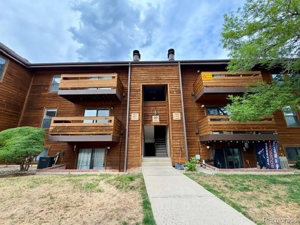 337 Wright Street Lakewood CO 80228