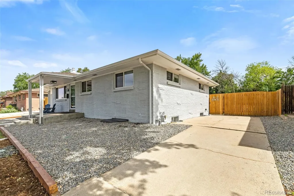 4281 Dixon Drive Westminster CO 80031