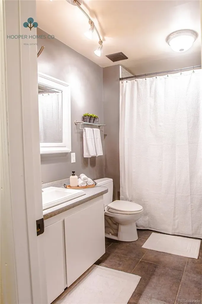 7610 S Garland Littleton CO 80128