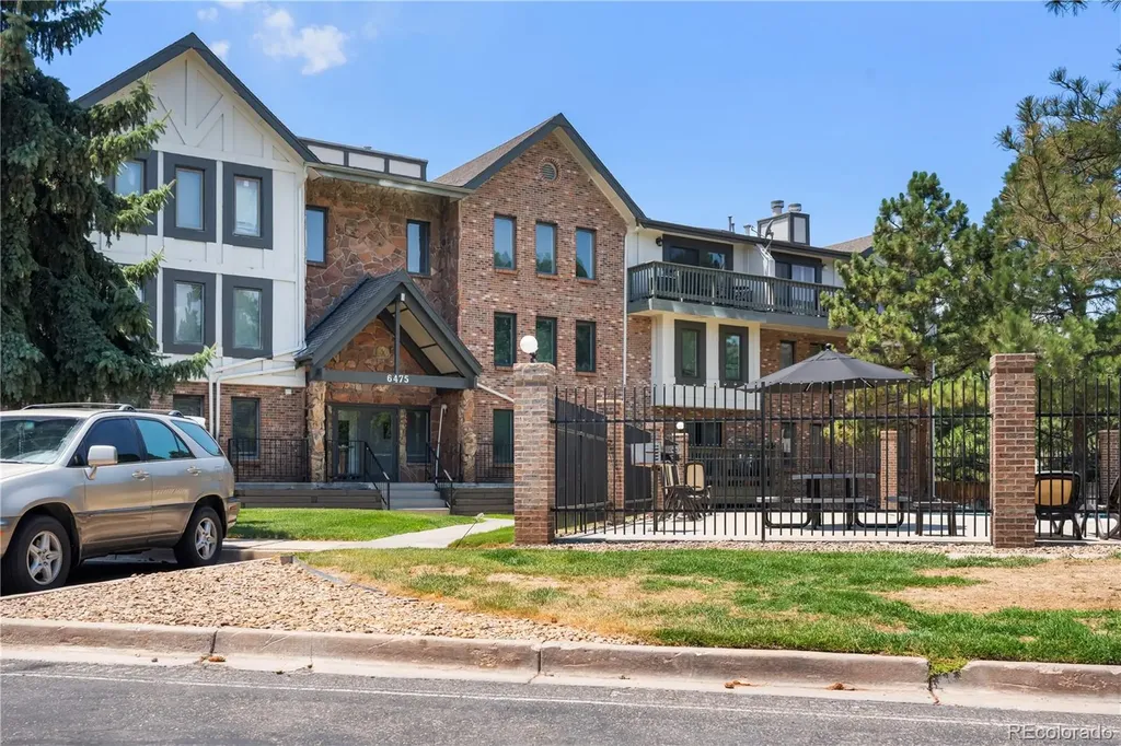 6475 S Dayton Street Englewood CO 80111