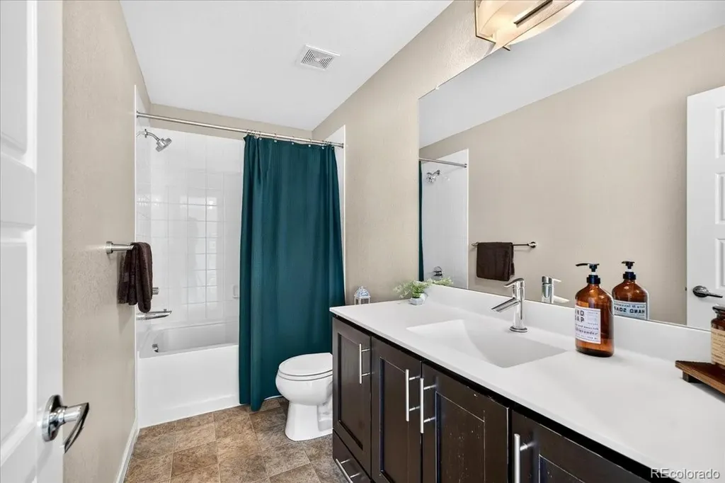 10249 Southlawn Circle Commerce City CO 80022