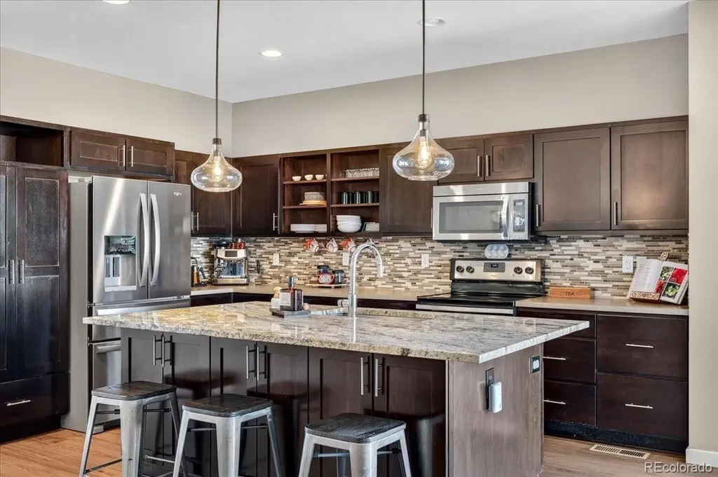 10249 Southlawn Circle Commerce City CO 80022
