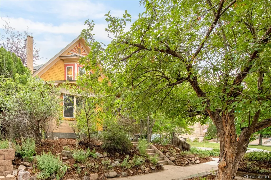 3025 Grove Street Denver CO 80211