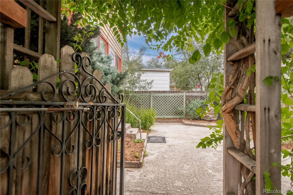 3025 Grove Street Denver CO 80211