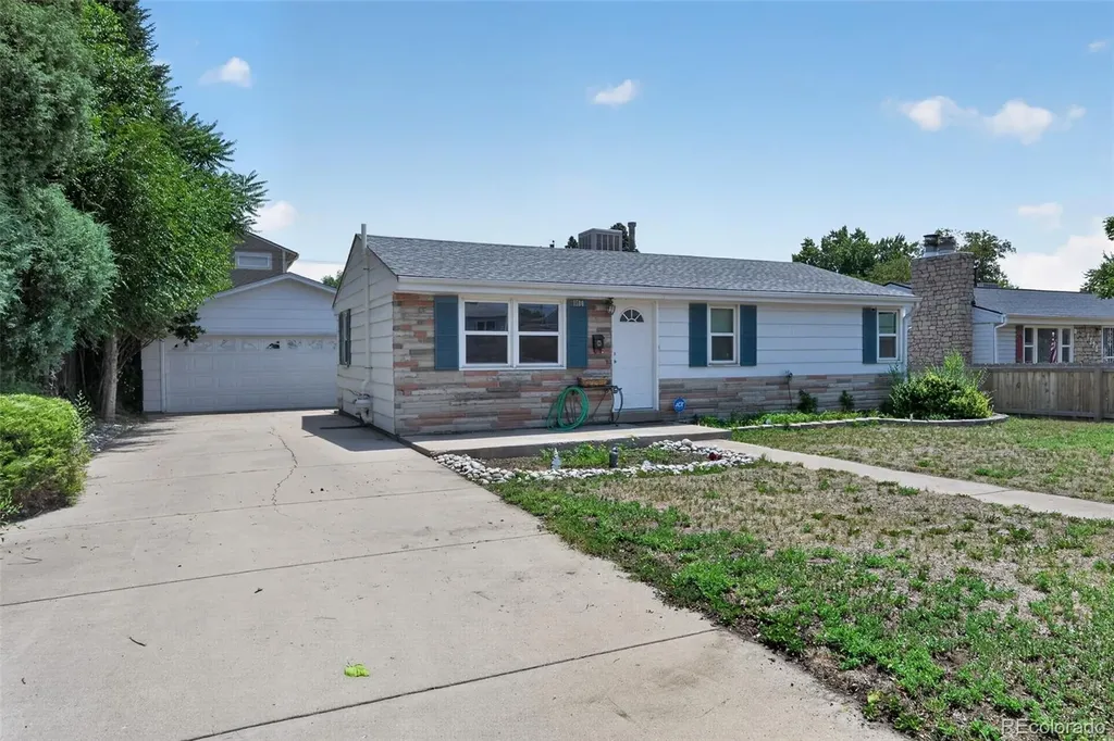1580 S Knox Court Denver CO 80219