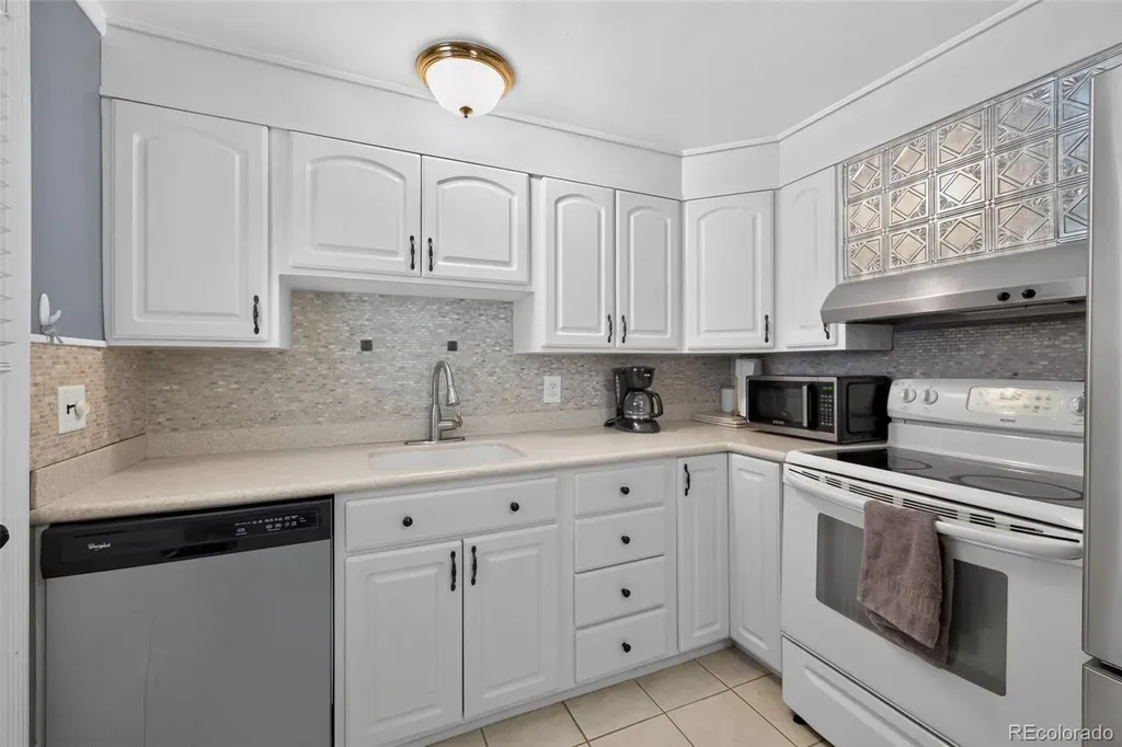 1580 S Knox Court Denver CO 80219