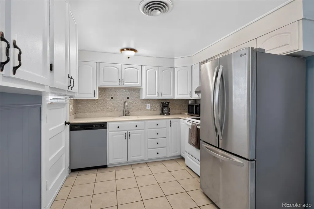 1580 S Knox Court Denver CO 80219