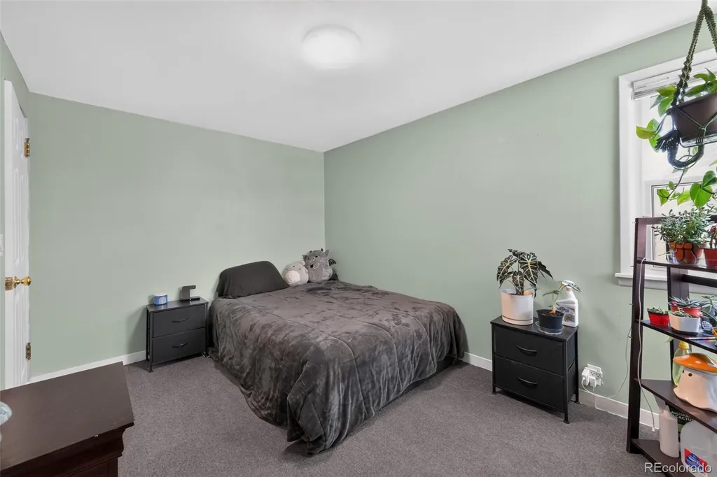 1580 S Knox Court Denver CO 80219