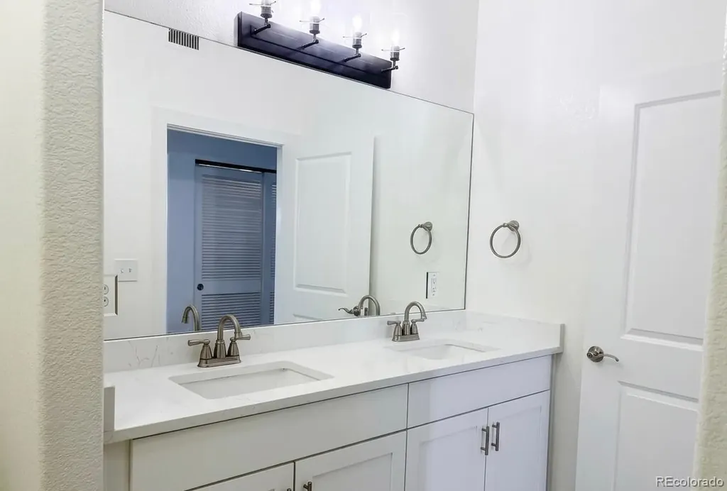 9079 E Panorama Circle Englewood CO 80112