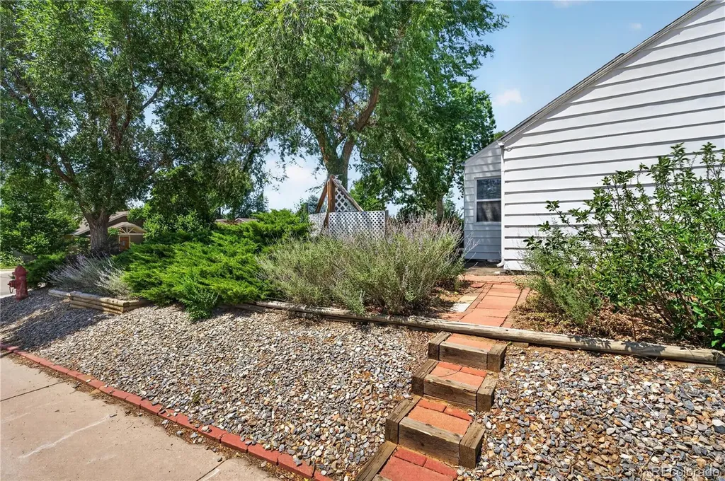 4396 S Huron Street Englewood CO 80110
