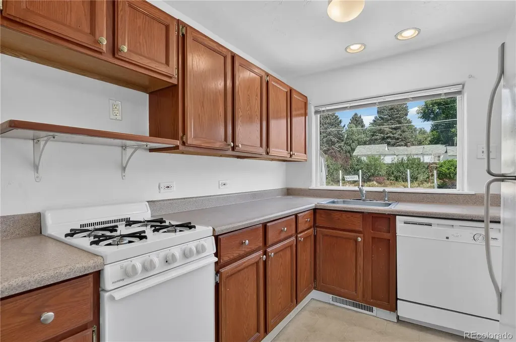 4396 S Huron Street Englewood CO 80110