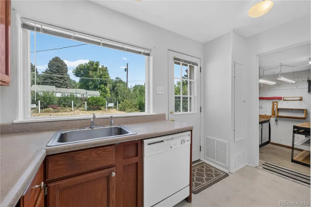 4396 S Huron Street Englewood CO 80110