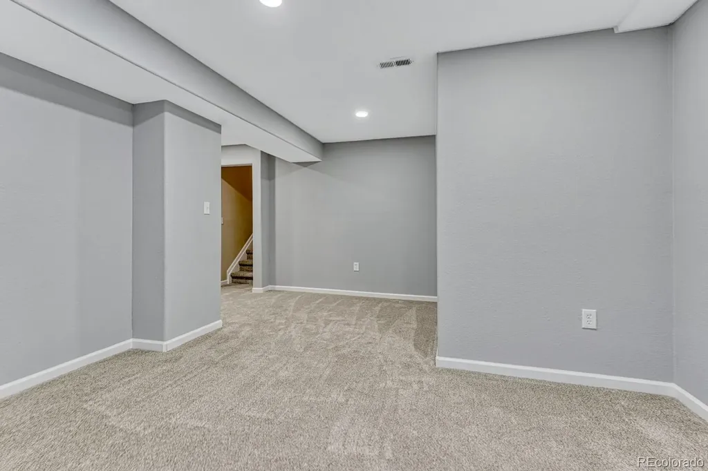 10202 Nickolas Avenue Littleton CO 80130
