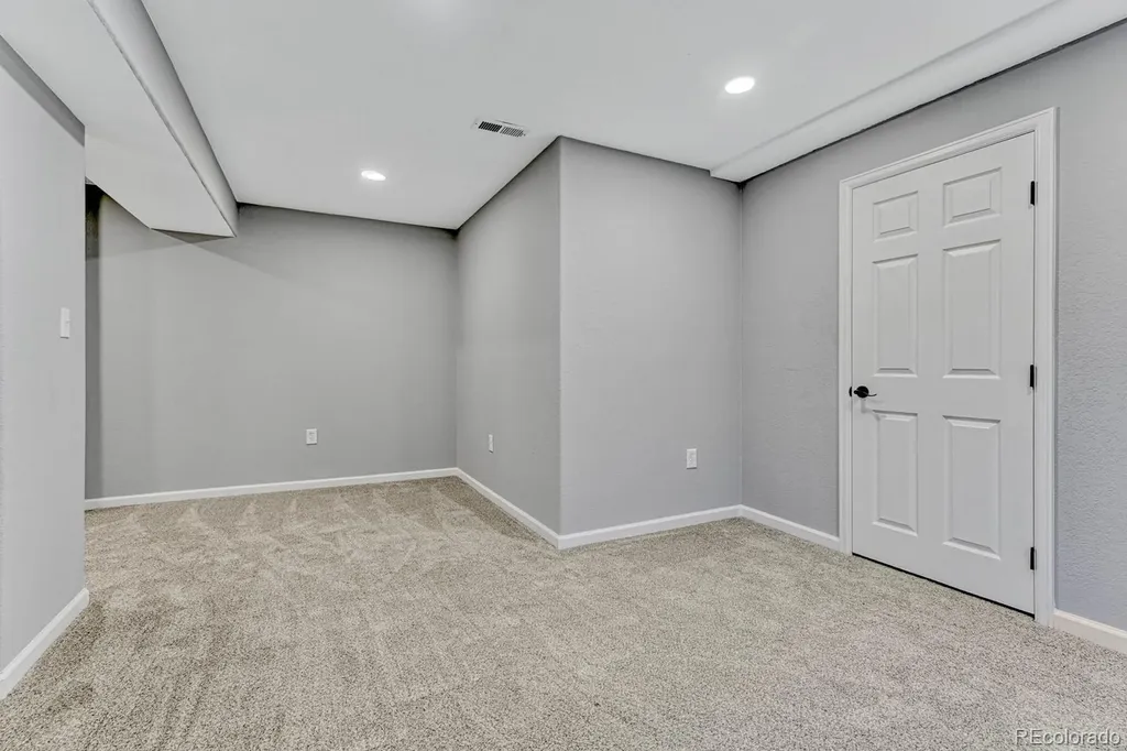 10202 Nickolas Avenue Littleton CO 80130