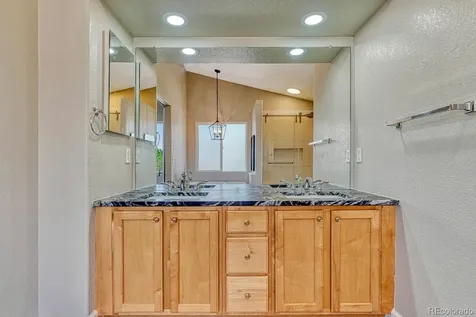 10202 Nickolas Avenue Littleton CO 80130
