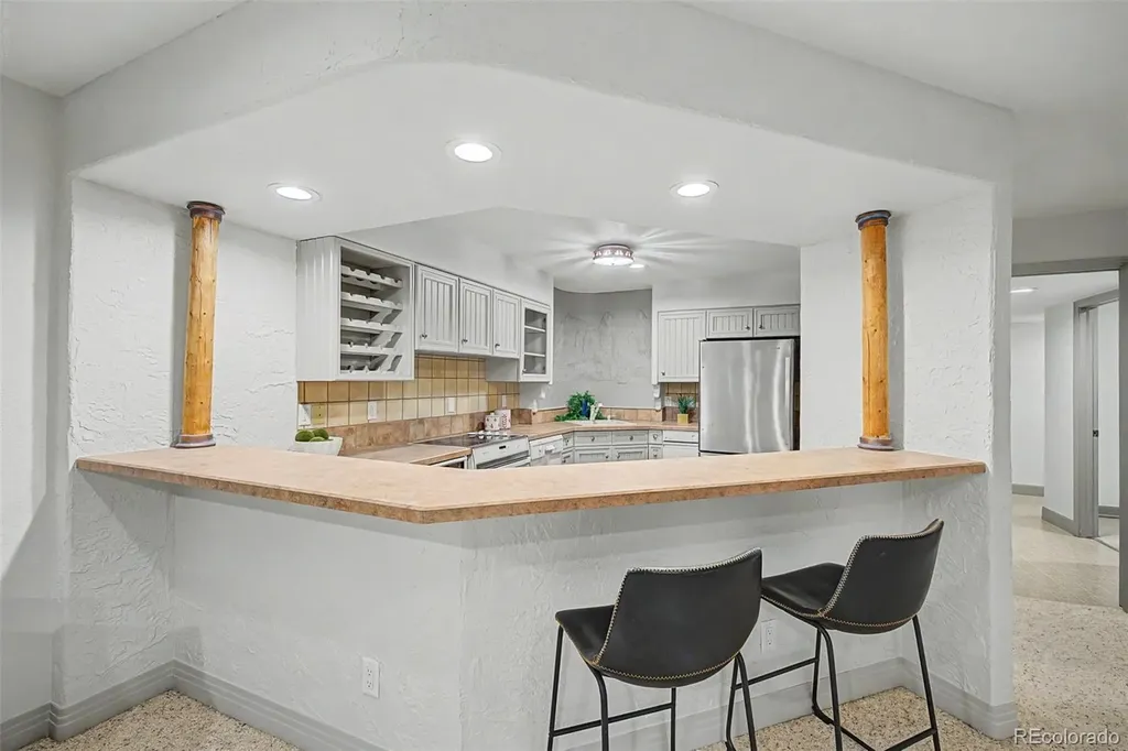 1519 E Maplewood Court Littleton CO 80121
