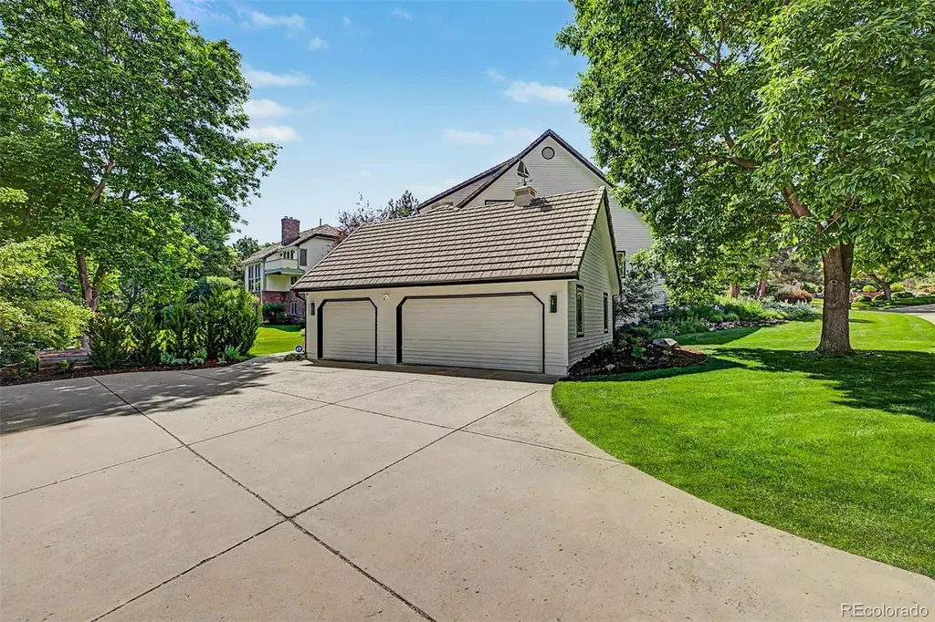 1519 E Maplewood Court Littleton CO 80121