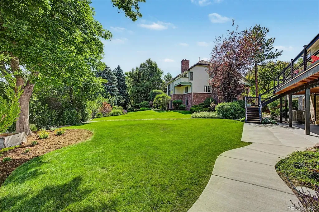 1519 E Maplewood Court Littleton CO 80121