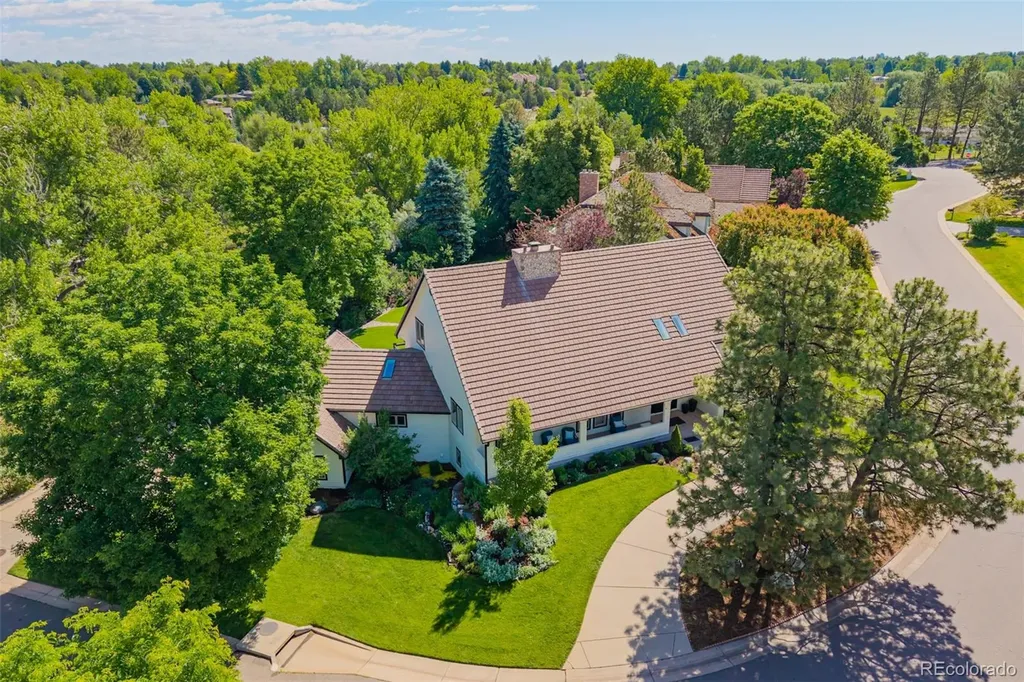 1519 E Maplewood Court Littleton CO 80121