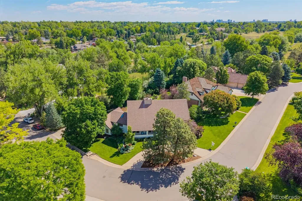 1519 E Maplewood Court Littleton CO 80121