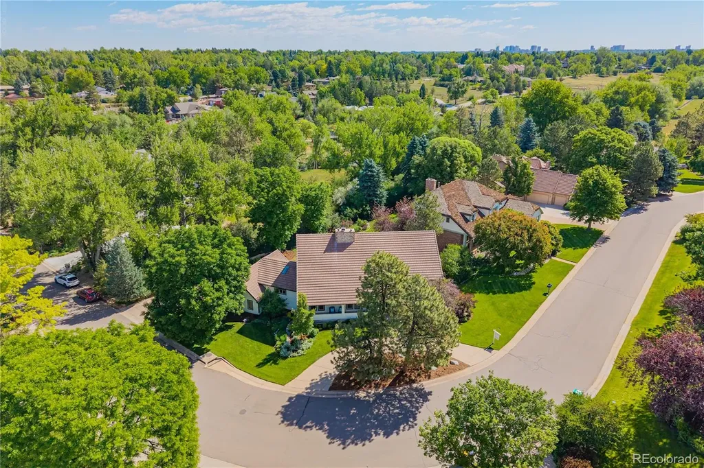 1519 E Maplewood Court Littleton CO 80121
