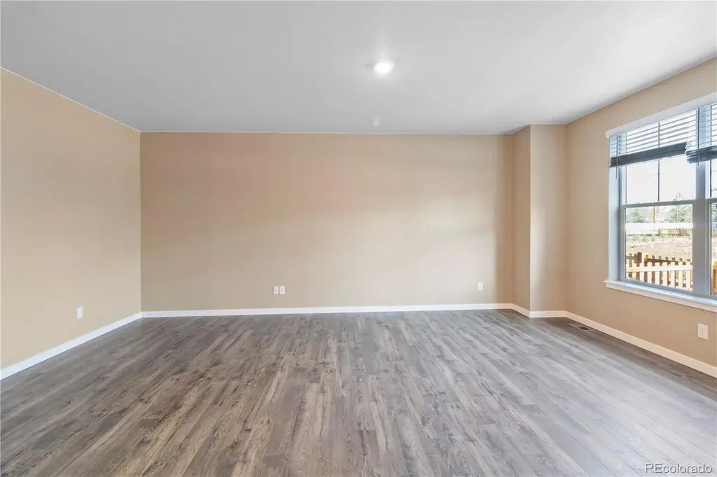 827 N Quatar Street Aurora CO 80018
