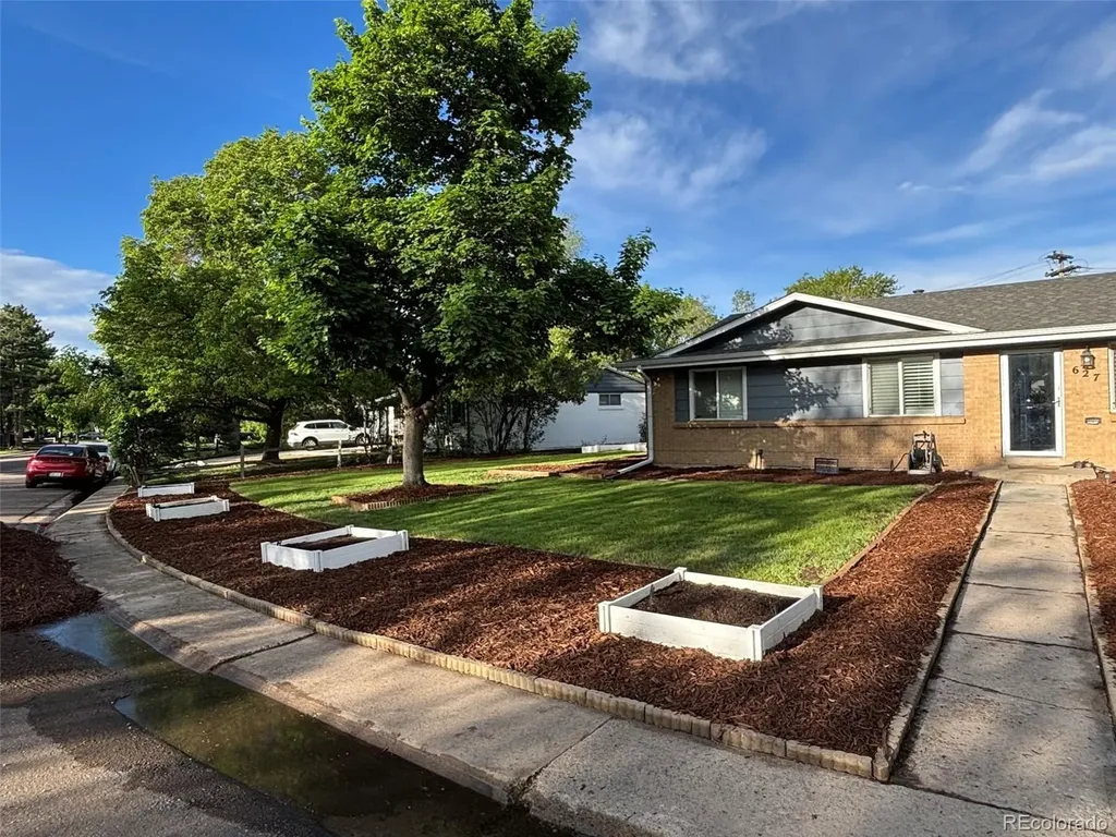627 S Jasmine Way Denver CO 80224