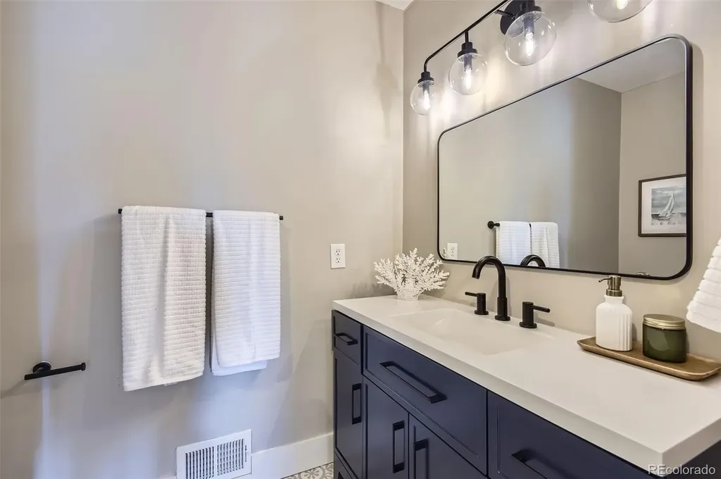 3576 S Holly Street Denver CO 80237