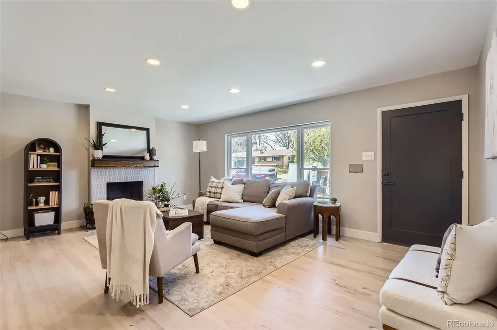 3576 S Holly Street Denver CO 80237