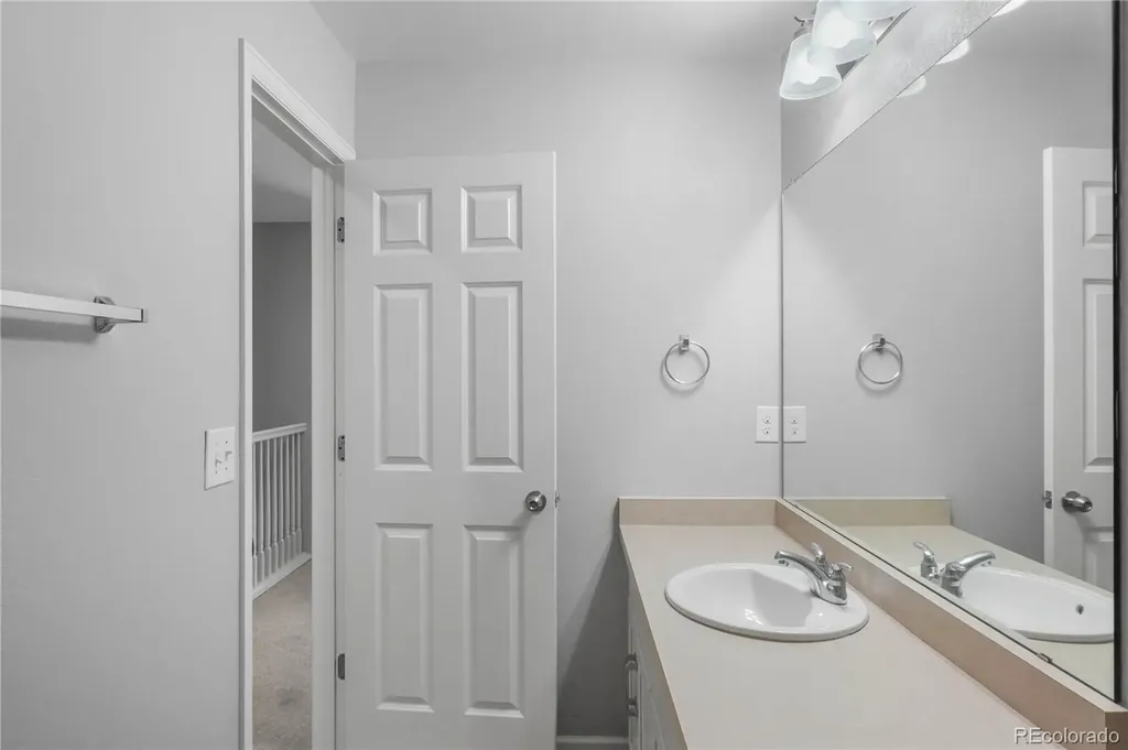 26843 E Easter Place Aurora CO 80016