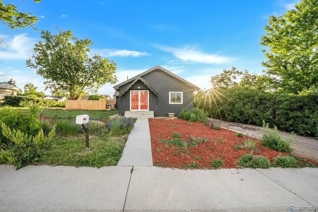 5315 Meade Street Denver CO 80221