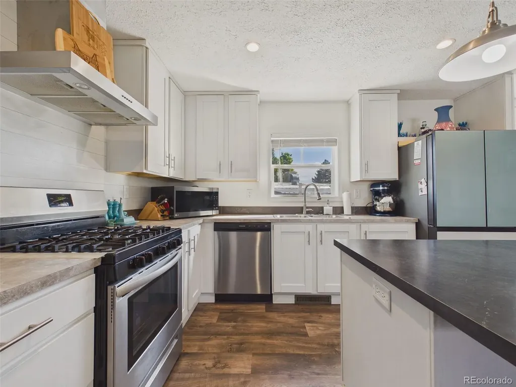 9710 Lark Street Denver CO 80260