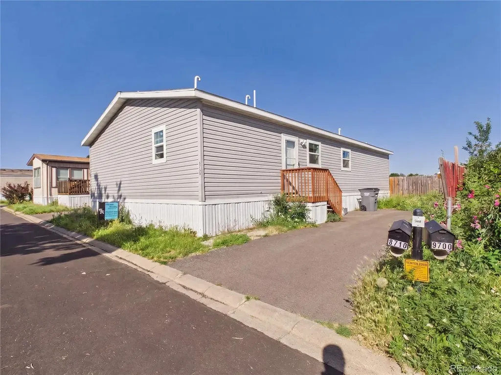 9710 Lark Street Denver CO 80260