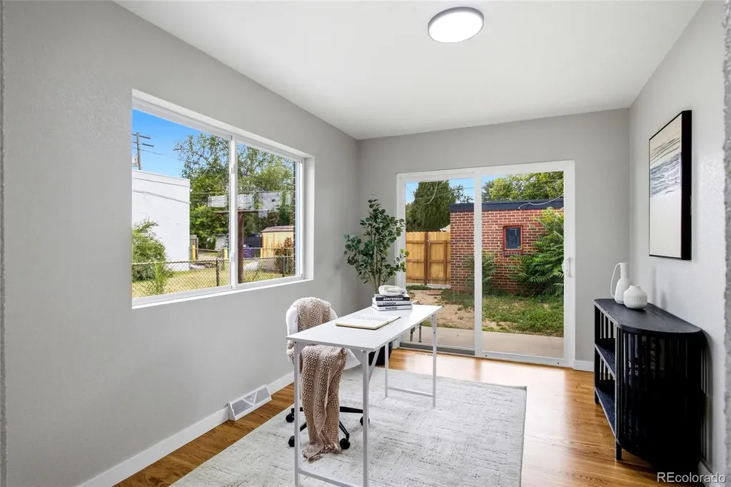 2823 N Madison Street Denver CO 80205
