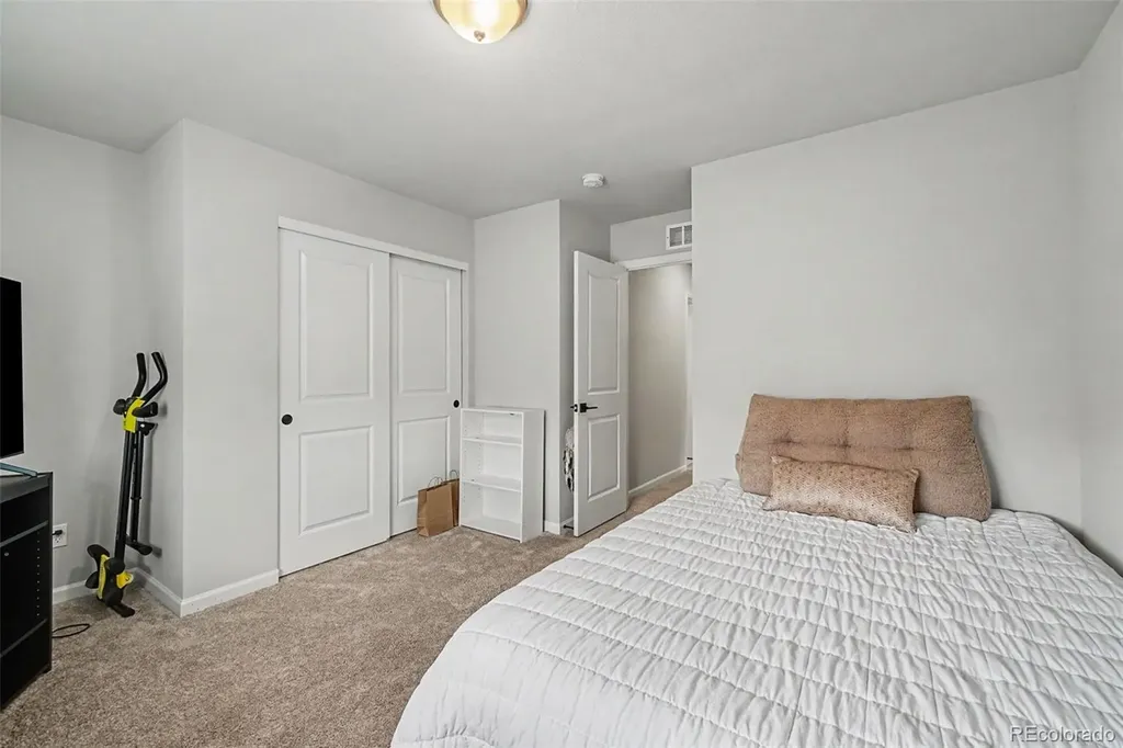 2941 S Flat Circle Longmont CO 80503