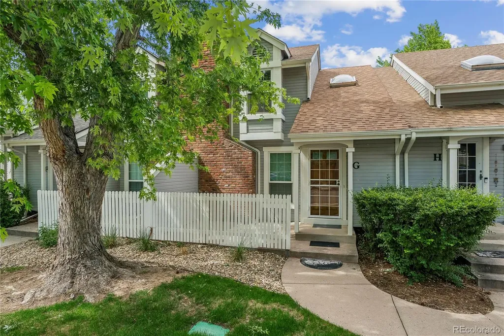 2811 W Long Drive Littleton CO 80120