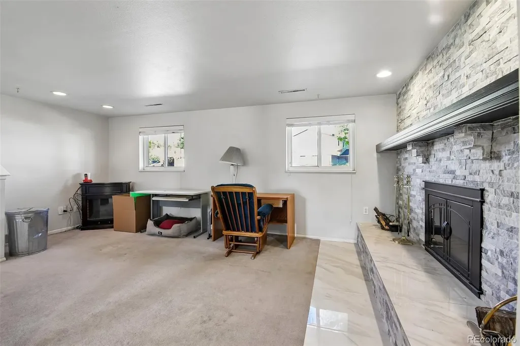 6164 S Eaton Court Littleton CO 80123