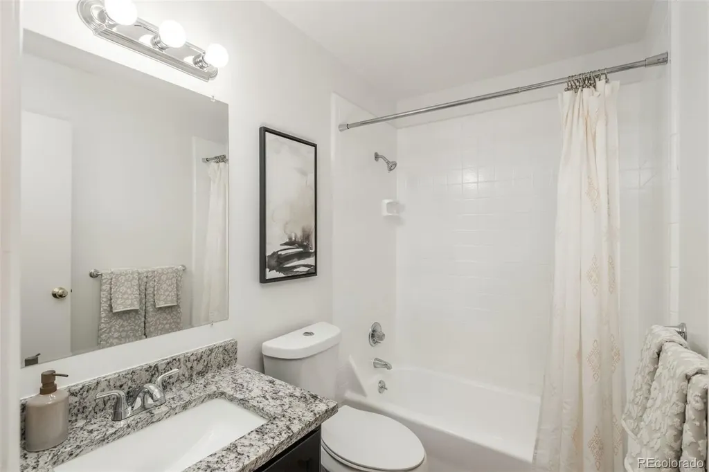 7220 Avrum Drive Denver CO 80221
