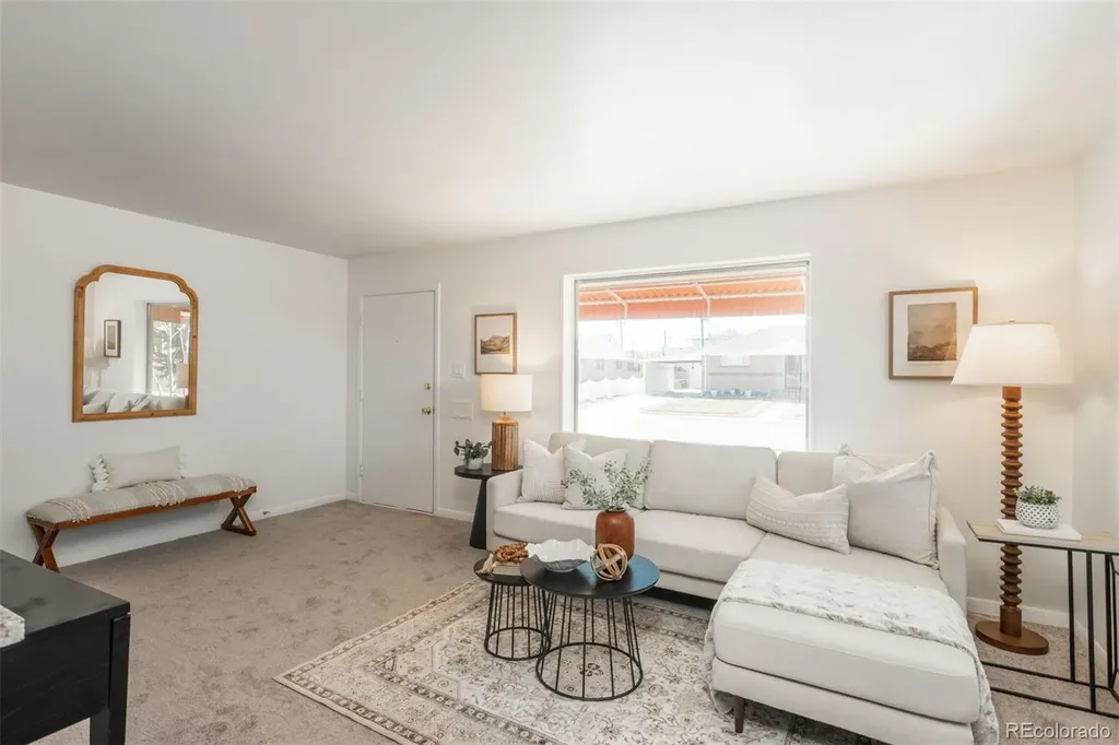 7220 Avrum Drive Denver CO 80221