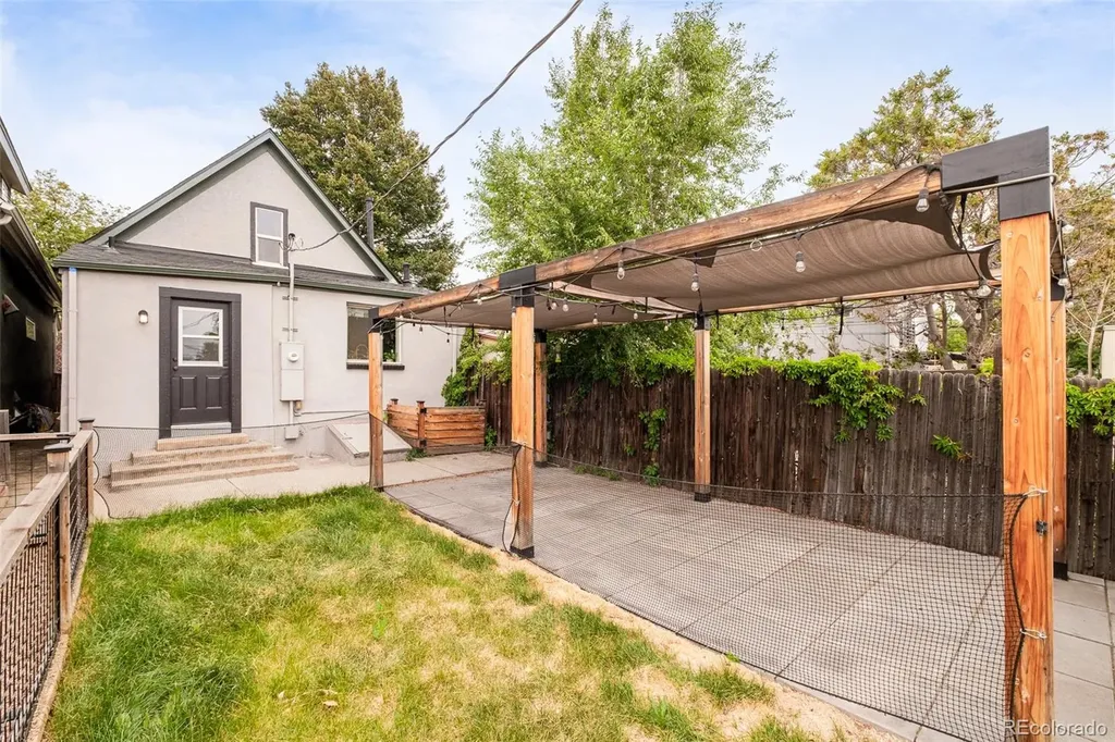 3810 Navajo Street Denver CO 80211