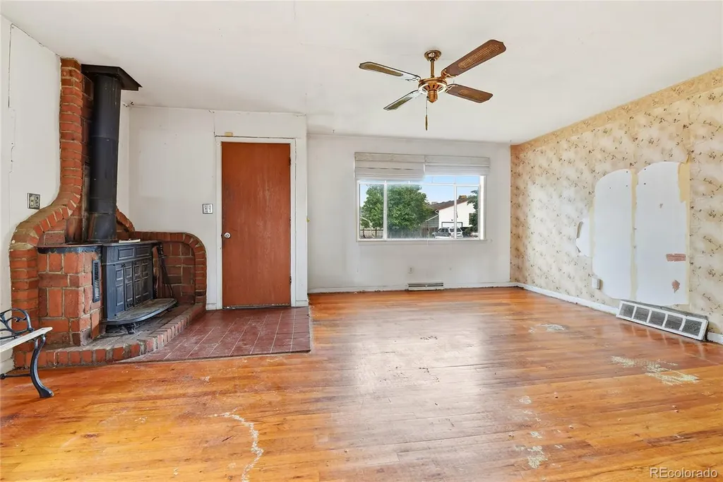 3817 S Inca Street Englewood CO 80110