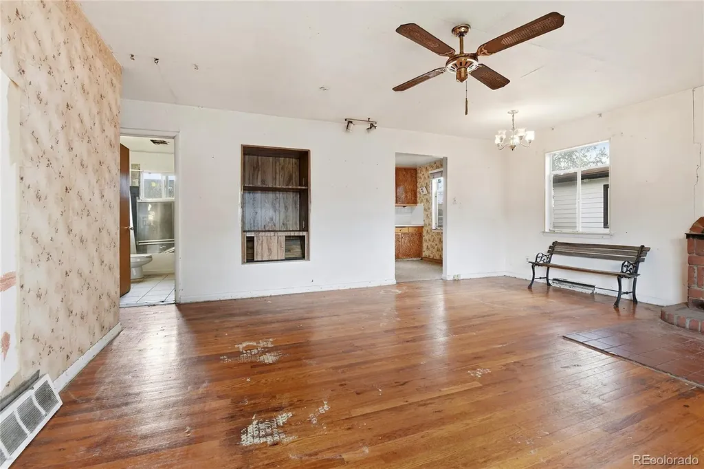 3817 S Inca Street Englewood CO 80110