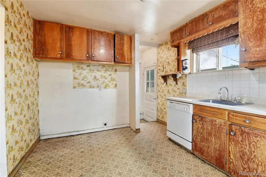 3817 S Inca Street Englewood CO 80110