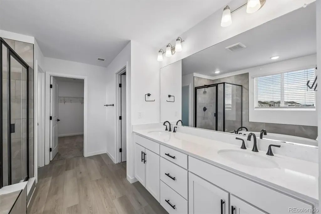3731 N Hayleyville Street Aurora CO 80019