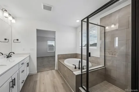 3731 N Hayleyville Street Aurora CO 80019